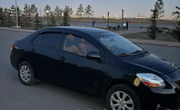 Toyota Yaris 2010 года за 4 550 000 тг. в Астана фото 3