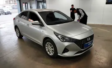 Hyundai Accent 2020 года за 6 600 000 тг. в Астана фото 2