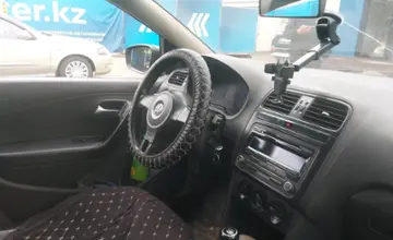 Volkswagen Polo 2015 года за 1 800 000 тг. в Алматы фото 5