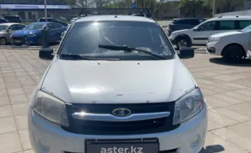 LADA (ВАЗ) Granta 2014 года за 1 000 000 тг. в Уральск фото 2