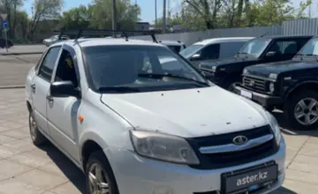LADA (ВАЗ) Granta 2014 года за 1 000 000 тг. в Уральск фото 3