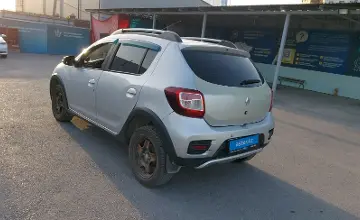 Renault Sandero 2017 года за 3 000 000 тг. в Шымкент фото 4
