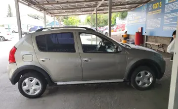 Renault Sandero 2014 года за 3 500 000 тг. в Алматы фото 4