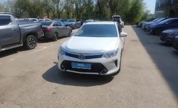 Toyota Camry 2015 года за 12 000 000 тг. в Актобе фото 2