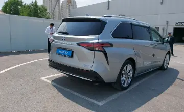 Toyota Sienna 2022 года за 28 000 000 тг. в Шымкент фото 3
