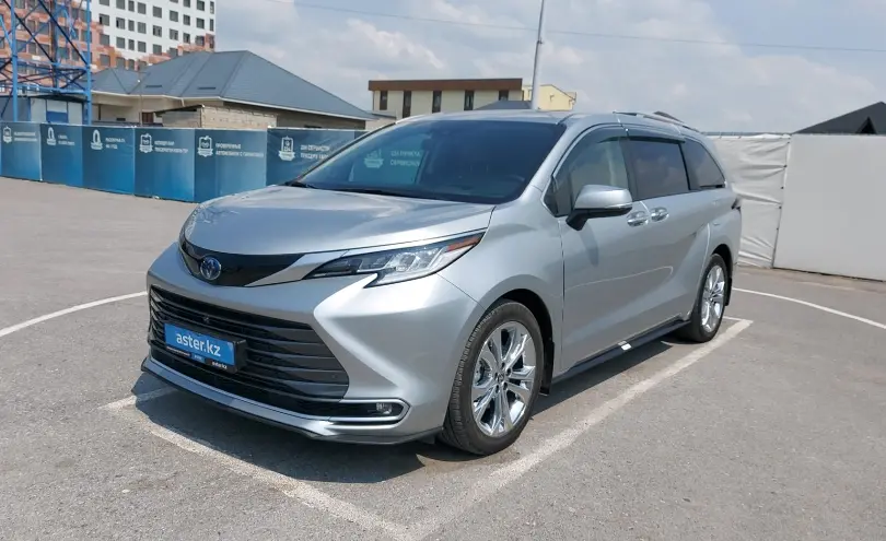 Toyota Sienna 2022 года за 28 000 000 тг. в Шымкент