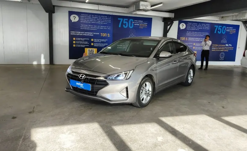 Hyundai Elantra 2019 года за 7 700 000 тг. в Астана