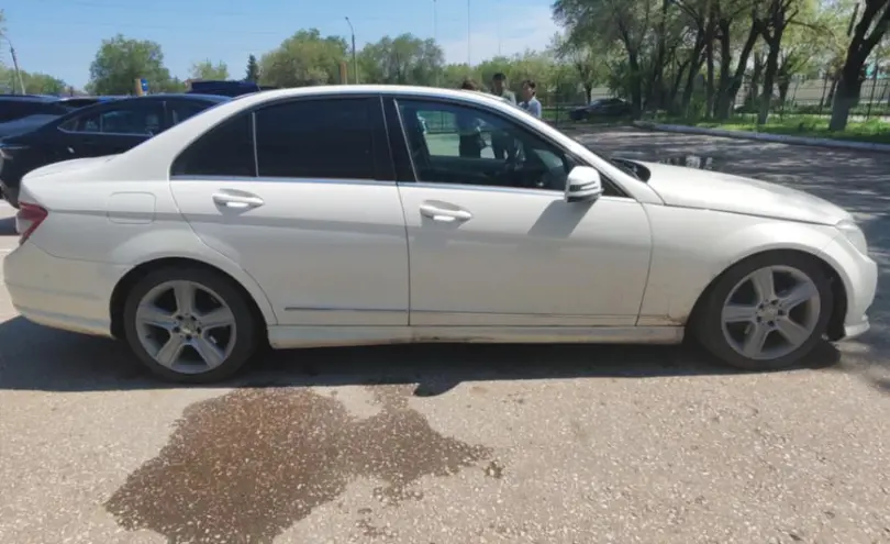 Mercedes-Benz C-Класс 2010 года за 3 500 000 тг. в Актобе фото 4