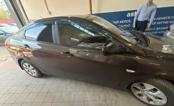 Hyundai Solaris 2015 года за 5 500 000 тг. в Астана фото 4