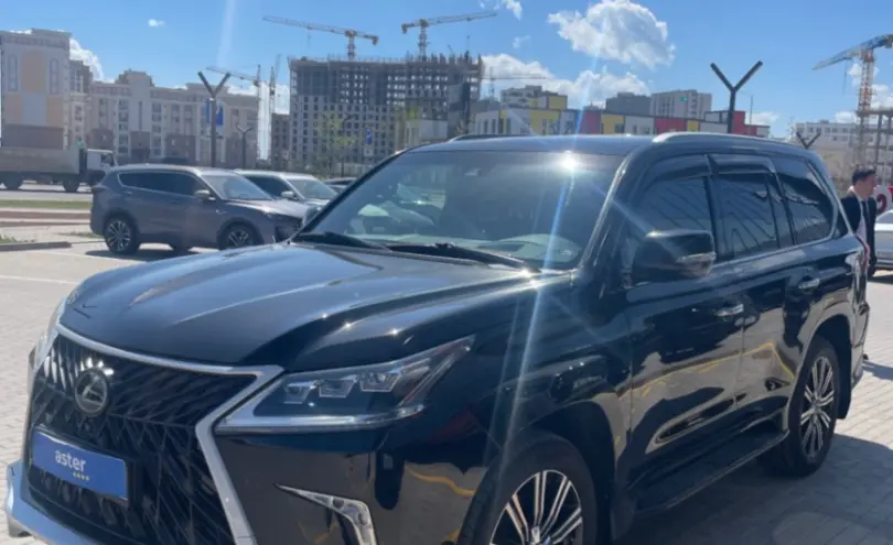 Lexus LX 2019 года за 55 000 000 тг. в Астана