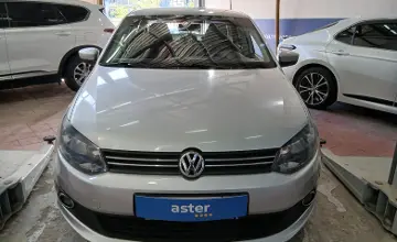 Volkswagen Polo 2015 года за 4 700 000 тг. в Астана фото 2