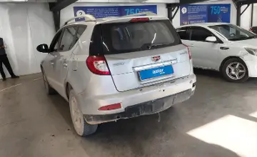 Geely Emgrand X7 2015 года за 3 600 000 тг. в Астана фото 4