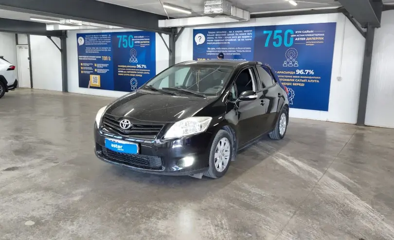 Toyota Auris 2012 года за 5 200 000 тг. в Астана