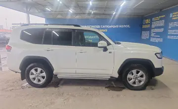 Toyota Land Cruiser 2023 года за 47 000 000 тг. в Алматы фото 4