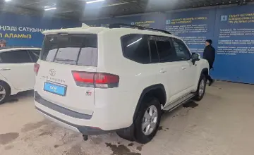 Toyota Land Cruiser 2023 года за 47 000 000 тг. в Алматы