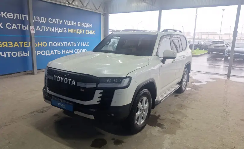 Toyota Land Cruiser 2023 года за 47 000 000 тг. в Алматы