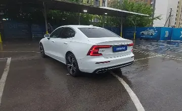 Volvo S60 2022 года за 15 500 000 тг. в Алматы фото 4