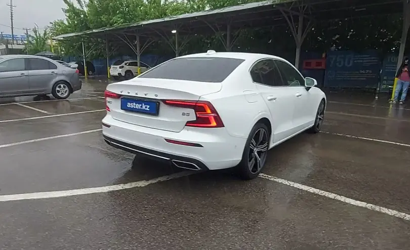 Volvo S60 2022 года за 15 500 000 тг. в Алматы фото 3