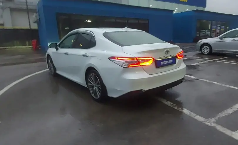 Toyota Camry 2019 года за 15 000 000 тг. в Алматы фото 4