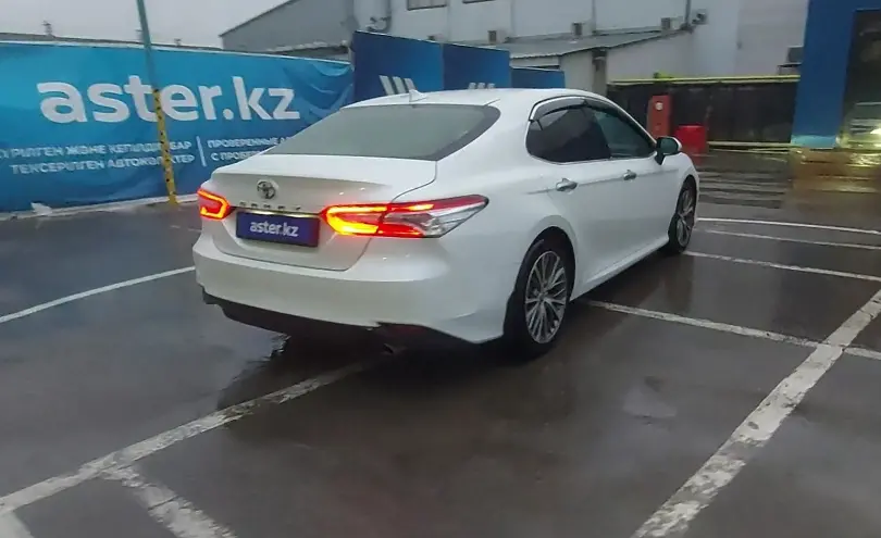 Toyota Camry 2019 года за 15 000 000 тг. в Алматы фото 3