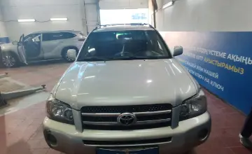 Toyota Highlander 2005 года за 6 000 000 тг. в Астана фото 2