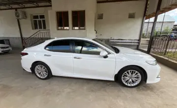 Toyota Camry 2018 года за 10 500 000 тг. в Шымкент фото 4