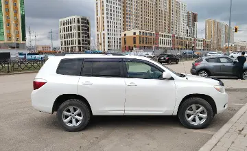 Toyota Highlander 2010 года за 8 200 000 тг. в Астана фото 2