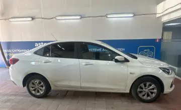 Chevrolet Onix 2025 года за 5 800 000 тг. в Астана фото 4