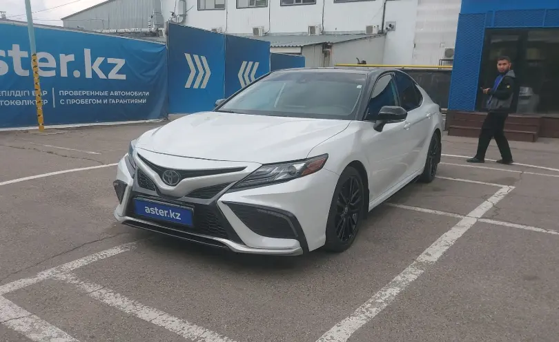 Toyota Camry 2024 года за 17 500 000 тг. в Алматы