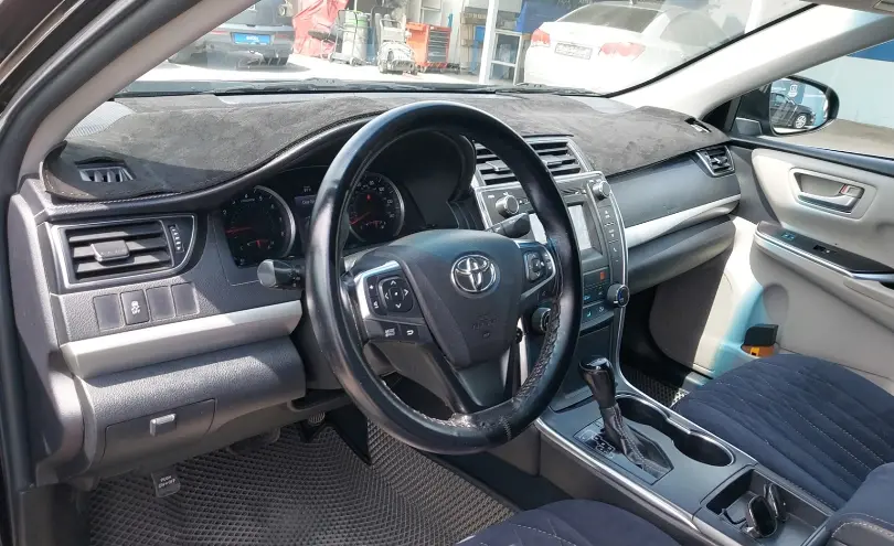 Toyota Camry 2015 года за 8 300 000 тг. в Шымкент фото 5