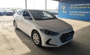 Hyundai Elantra 2018 года за 5 000 000 тг. в Алматы фото 3