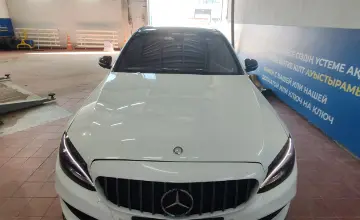 Mercedes-Benz C-Класс 2014 года за 10 000 000 тг. в Астана фото 2