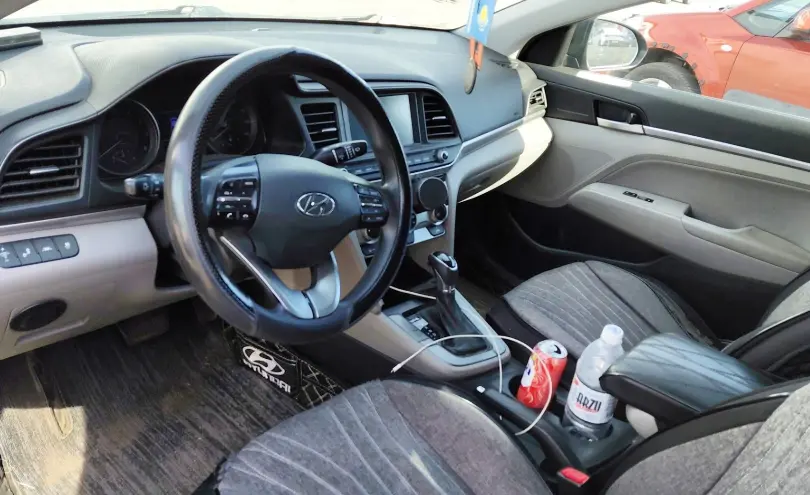 Hyundai Elantra 2018 года за 7 000 000 тг. в Астана фото 5