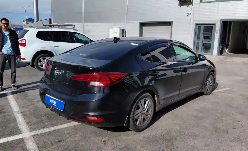 Hyundai Elantra 2018 года за 7 000 000 тг. в Астана фото 3
