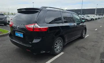 Toyota Sienna 2017 года за 16 850 000 тг. в Алматы