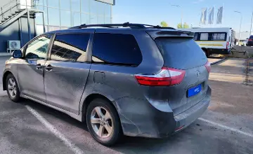 Toyota Sienna 2018 года за 14 500 000 тг. в Астана фото 4