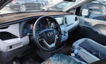 Toyota Sienna 2018 года за 14 500 000 тг. в Астана фото 5