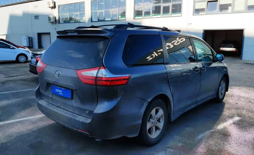 Toyota Sienna 2018 года за 14 500 000 тг. в Астана фото 3