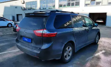 Toyota Sienna 2018 года за 14 500 000 тг. в Астана фото 3