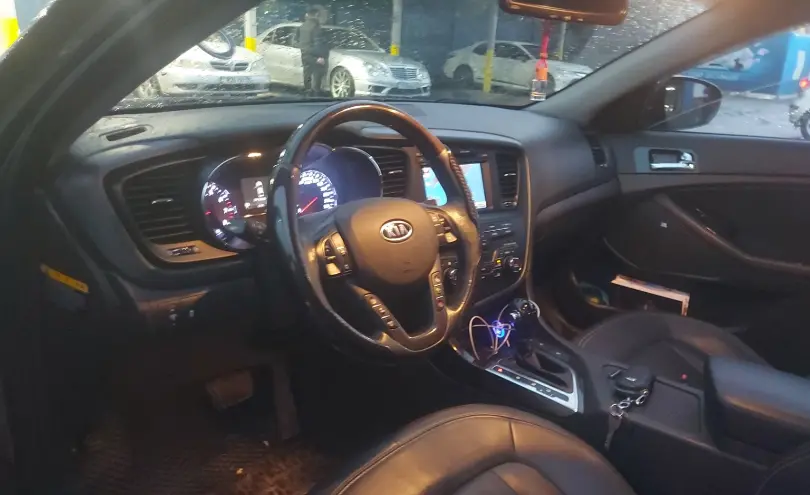 Kia K5 2011 года за 7 000 000 тг. в Алматы фото 5