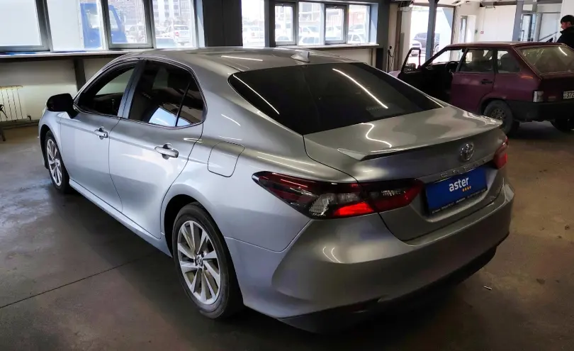 Toyota Camry 2022 года за 13 000 000 тг. в Астана фото 4