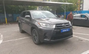 Toyota Highlander 2016 года за 13 600 000 тг. в Алматы фото 2