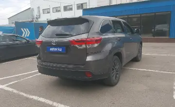 Toyota Highlander 2016 года за 13 600 000 тг. в Алматы фото 3