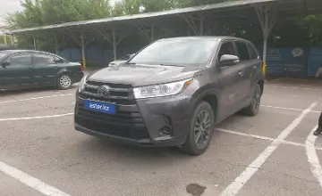 Toyota Highlander 2016 года за 13 600 000 тг. в Алматы фото 1