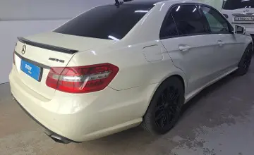 Mercedes-Benz E-Класс 2011 года за 7 800 000 тг. в Павлодар