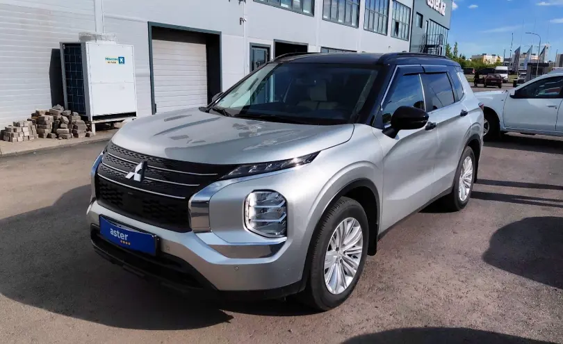 Mitsubishi Outlander 2023 года за 18 000 000 тг. в Астана