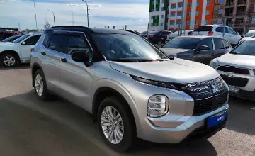 Mitsubishi Outlander 2023 года за 18 000 000 тг. в Астана фото 2