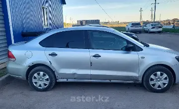Volkswagen Polo 2013 года за 2 700 000 тг. в Астана фото 2
