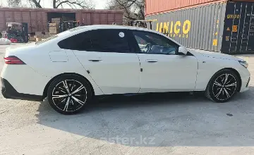 BMW 5 серии 2024 года за 38 000 000 тг. в Астана фото 4