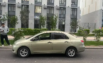 Toyota Yaris 2006 года за 2 700 000 тг. в Астана фото 3